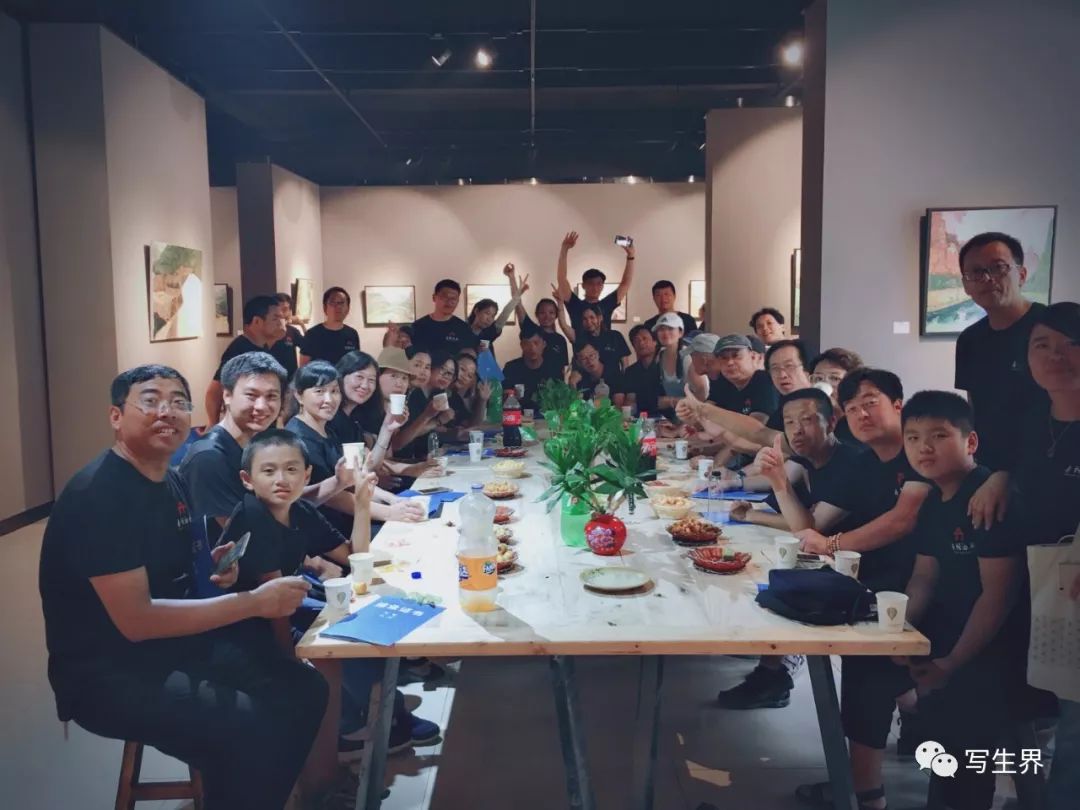 联欢会1.jpg