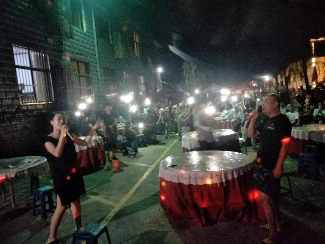 联欢会2.jpg