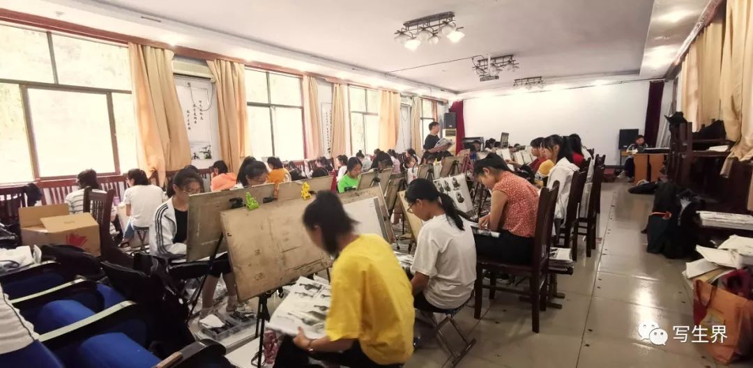 学生画室2.jpg